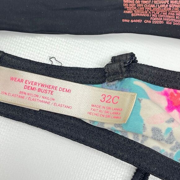Victoria’s Secret Lot of 4 Bras Push Up Demi Lace Multicolor Women’s Size 32C - Picture 12 of 13